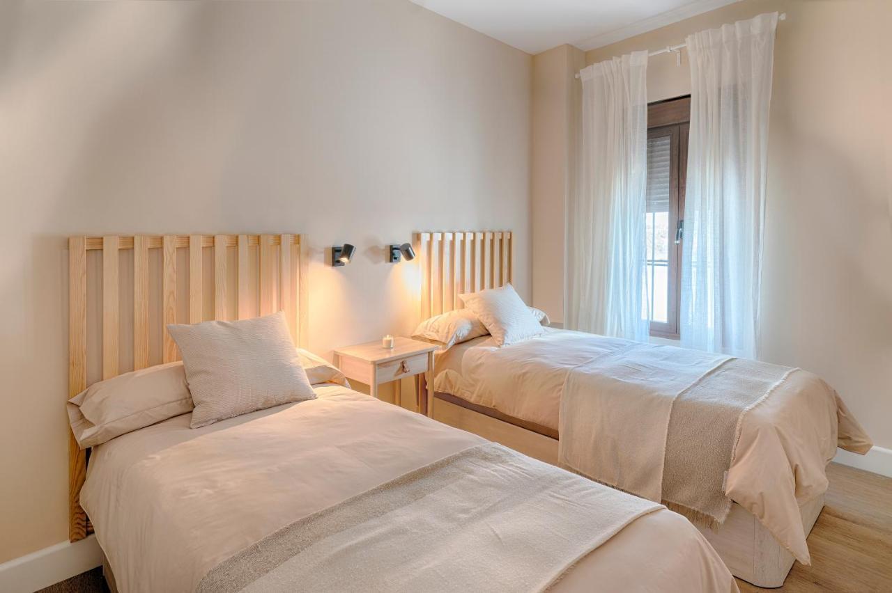 Apartamentos Turisticos Isems 아레세나 외부 사진
